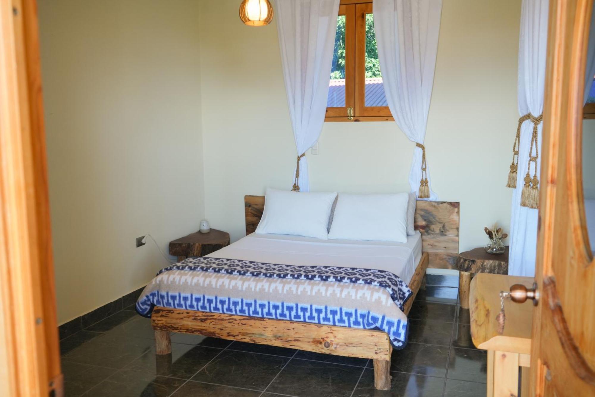 Хостел Casa Madera Сан-Маркос-ла-Лагуна Экстерьер фото